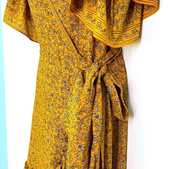 Max Studio - Yellow Ruffled White Floral Mid Short Sleeve Dress Size Medium - Picture 6 of 13